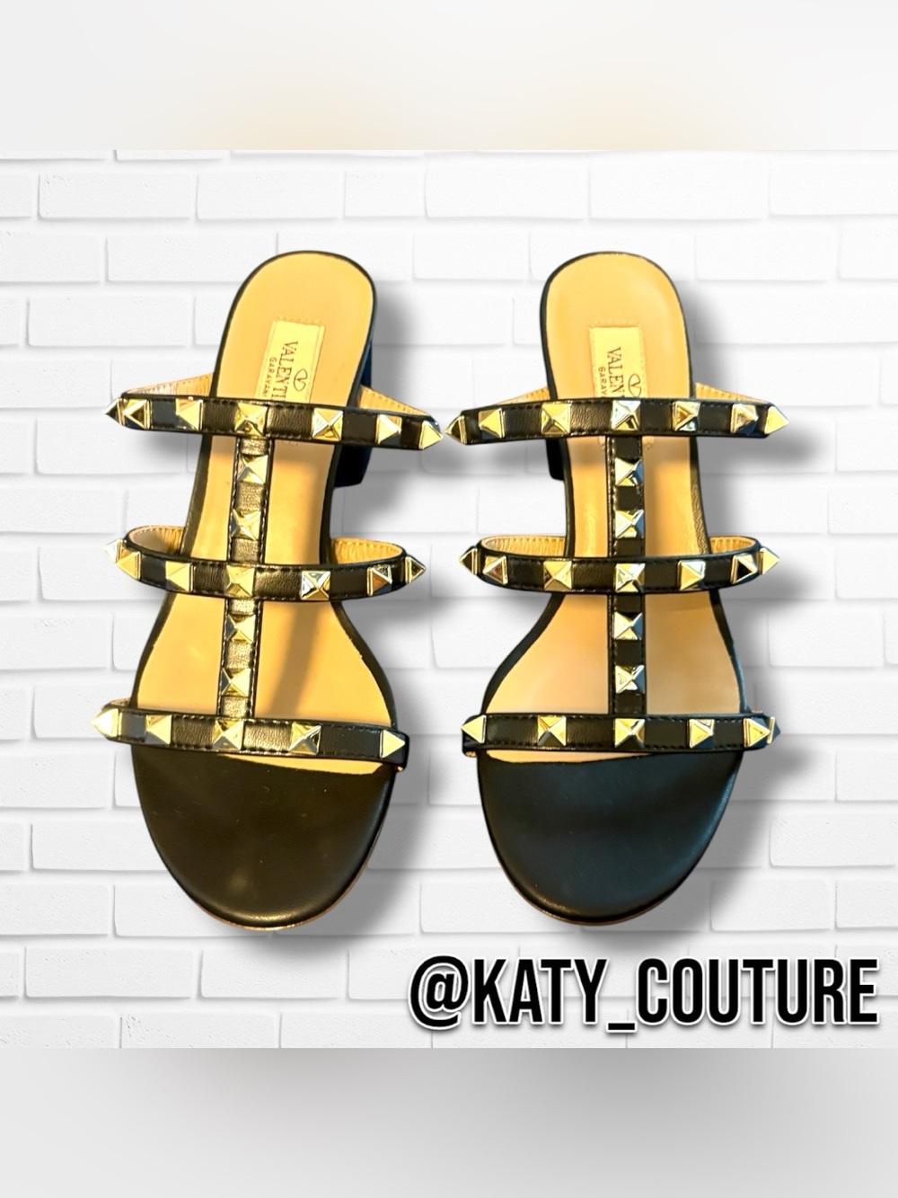 VALENTINO GARAVANI BLACK ROCKSTUD SANDALS, WOMENS SIZE 36, EXCELLENT CONDITION.